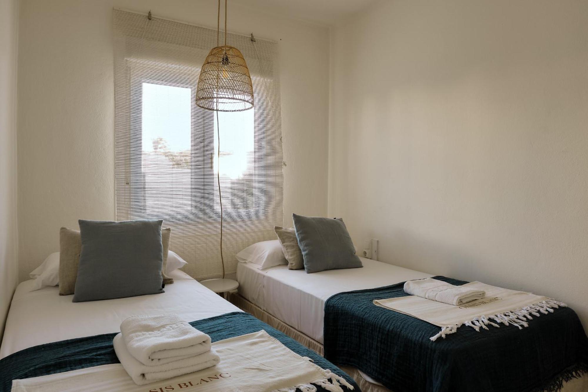 Arenal D'En Castell South Apartment Екстериор снимка