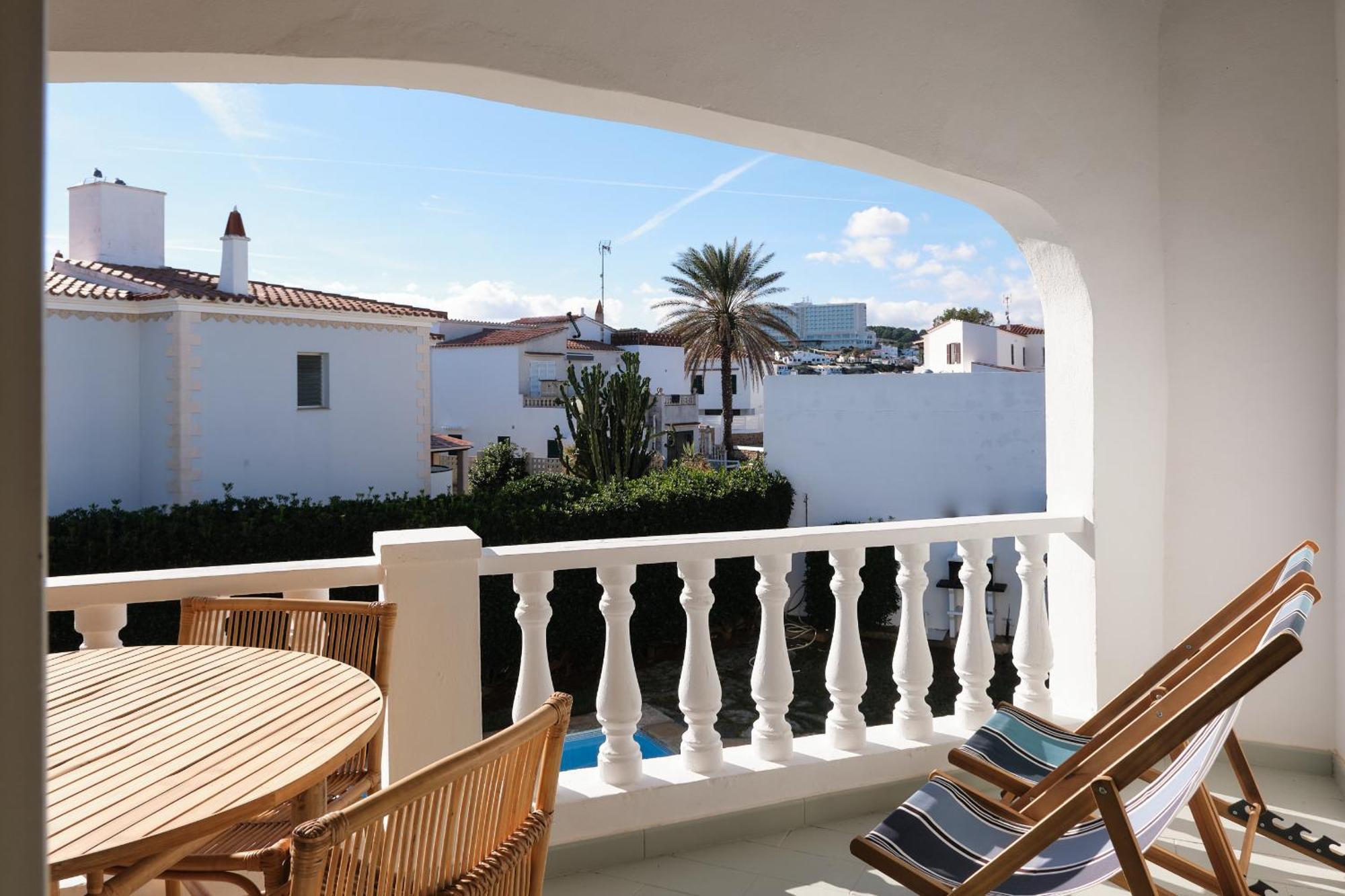 Arenal D'En Castell South Apartment Екстериор снимка