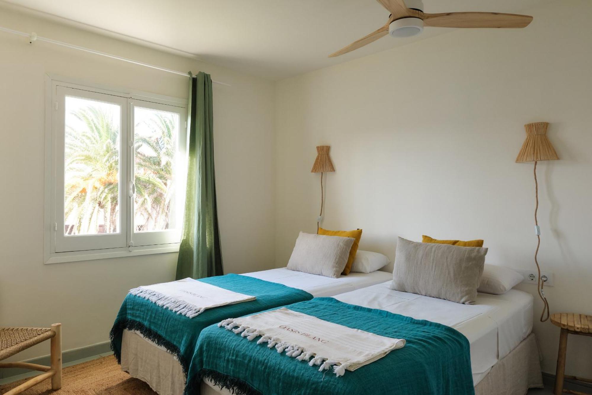 Arenal D'En Castell South Apartment Екстериор снимка