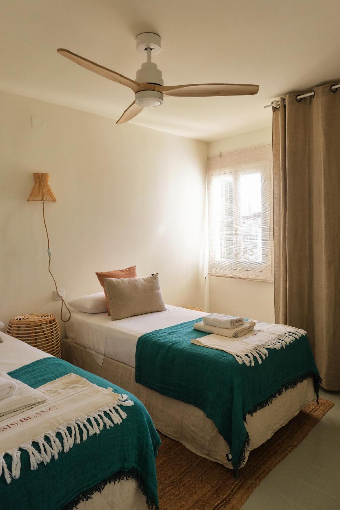 Arenal D'En Castell South Apartment Екстериор снимка