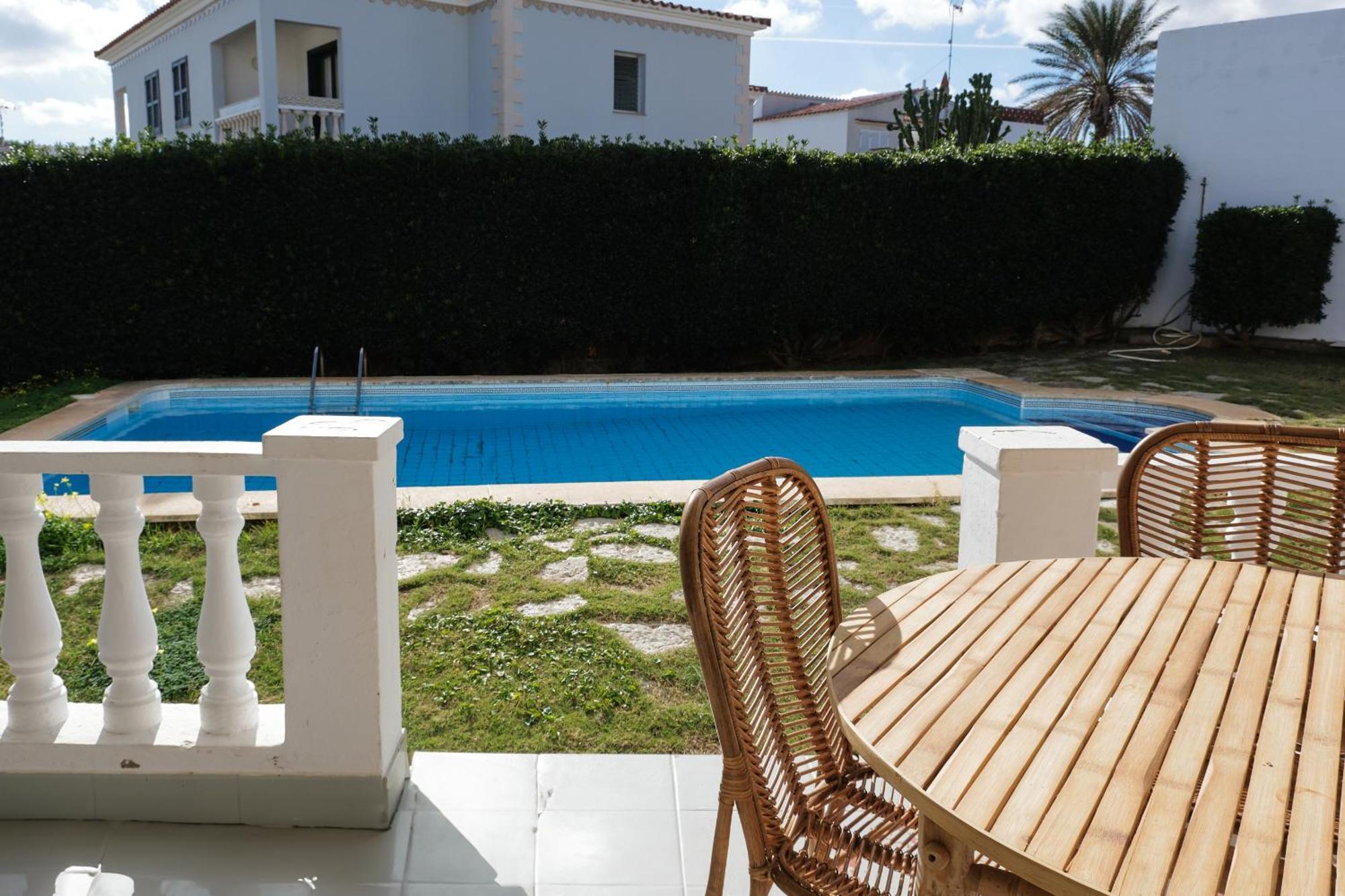 Arenal D'En Castell South Apartment Екстериор снимка