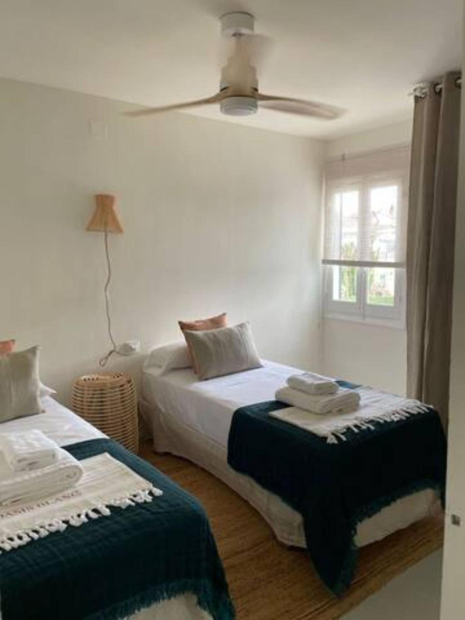 Arenal D'En Castell South Apartment Екстериор снимка