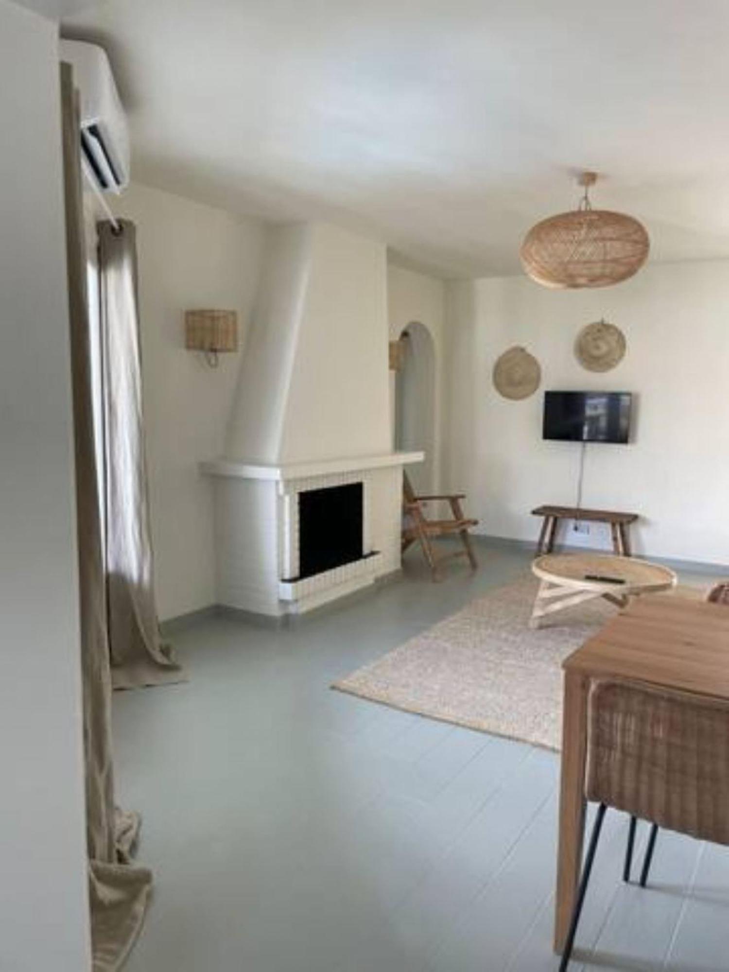 Arenal D'En Castell South Apartment Екстериор снимка